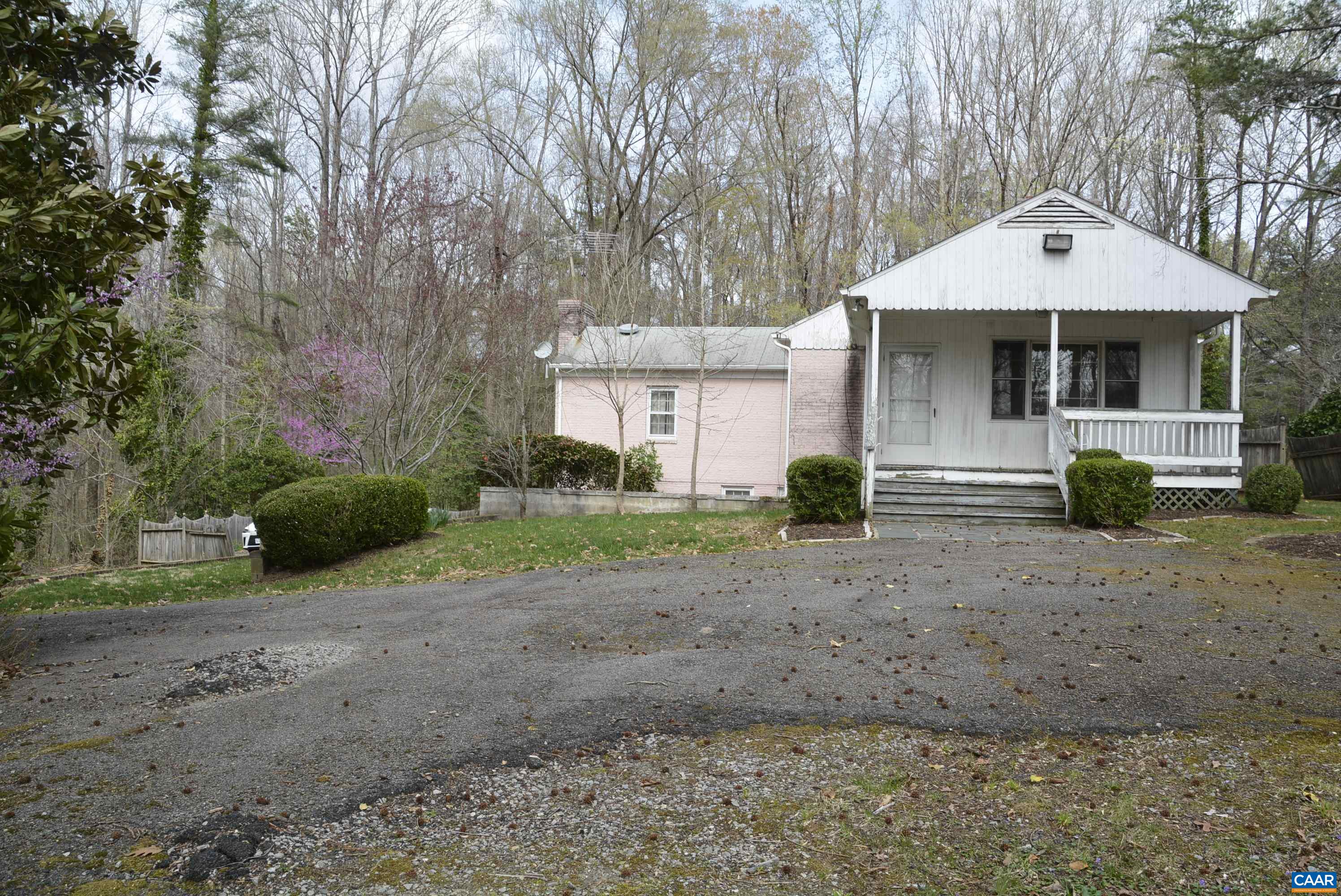 1104 HIGH ST, FARMVILLE, Virginia 23901, 3 Bedrooms Bedrooms, ,3 BathroomsBathrooms,Residential,1104 HIGH ST,664250 MLS # 664250