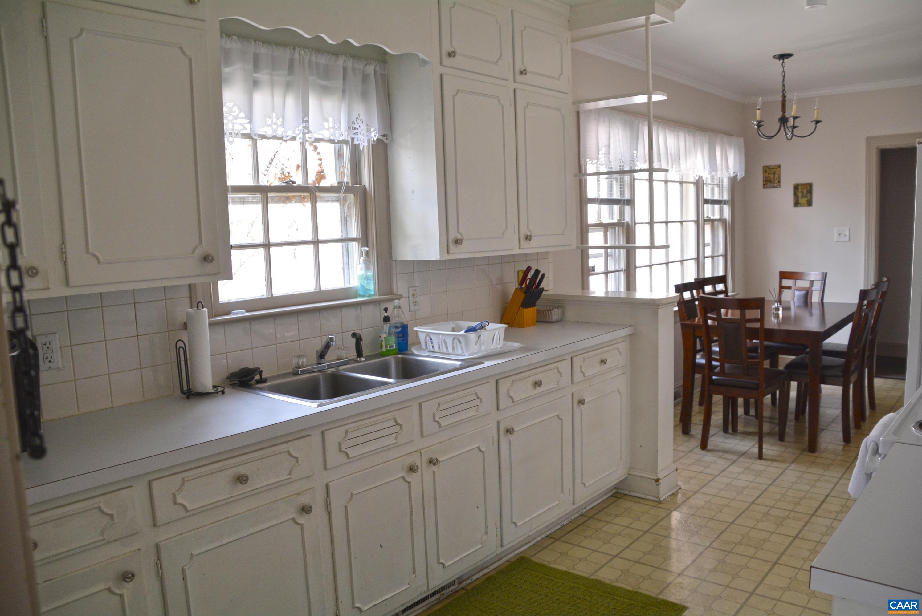 1104 HIGH ST, FARMVILLE, Virginia 23901, 3 Bedrooms Bedrooms, ,3 BathroomsBathrooms,Residential,1104 HIGH ST,664250 MLS # 664250