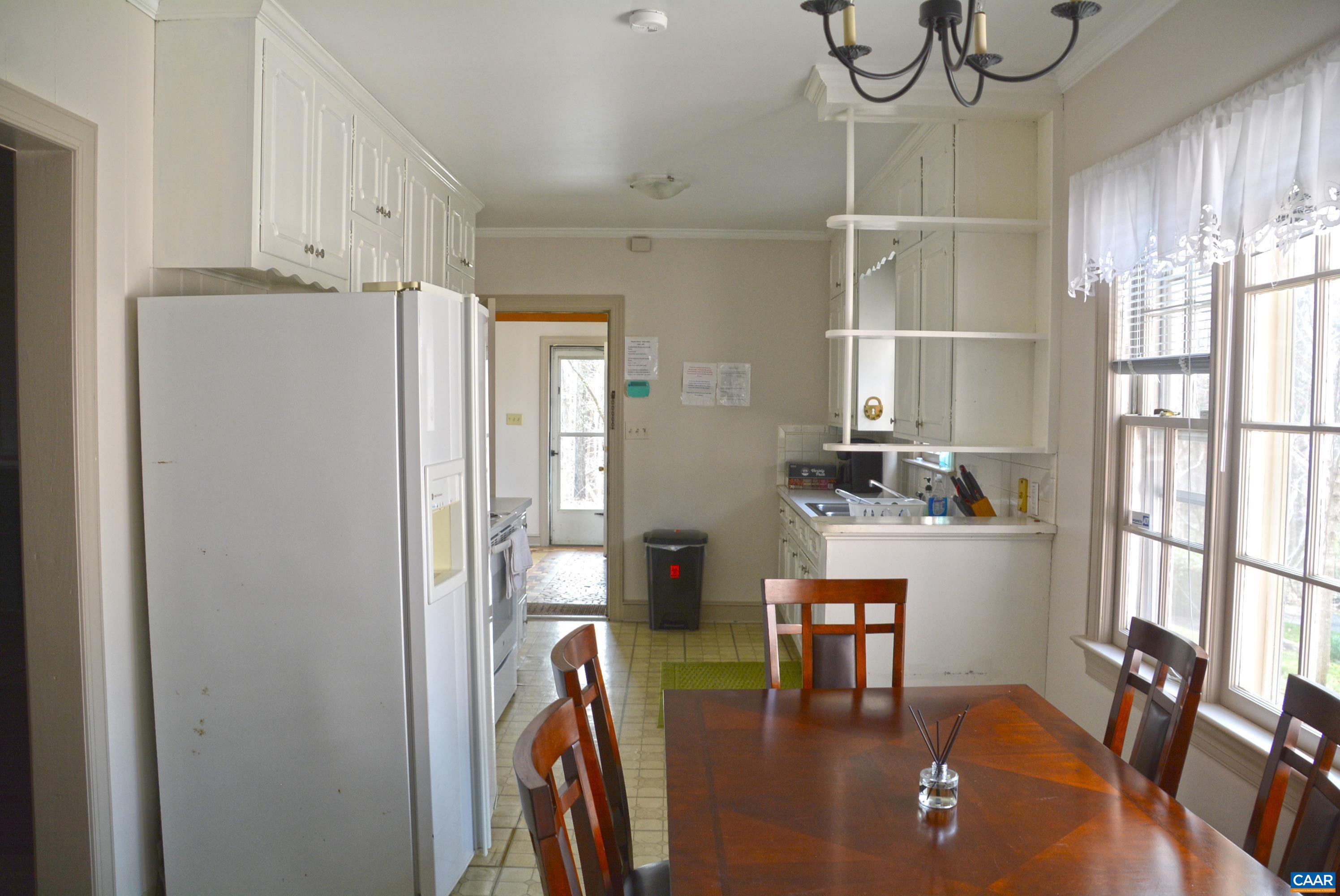 1104 HIGH ST, FARMVILLE, Virginia 23901, 3 Bedrooms Bedrooms, ,3 BathroomsBathrooms,Residential,1104 HIGH ST,664250 MLS # 664250