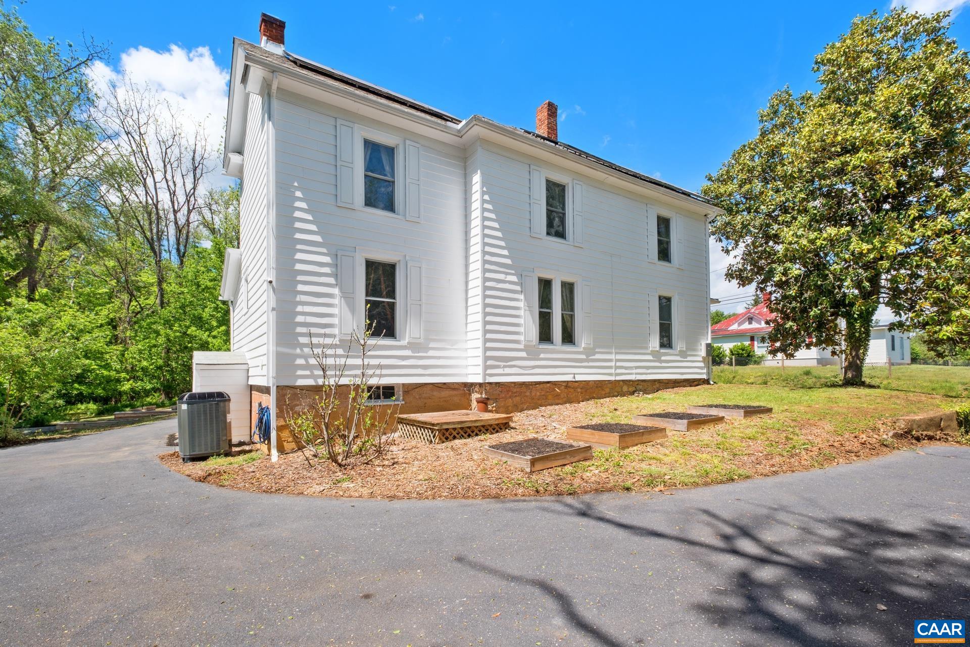 2010 WHITE BRIDGE RD, WAYNESBORO, Virginia 22980, 4 Bedrooms Bedrooms, ,1 BathroomBathrooms,Residential,2010 WHITE BRIDGE RD,664251 MLS # 664251