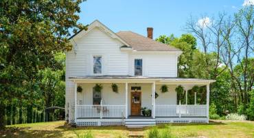 2010 WHITE BRIDGE RD, WAYNESBORO, Virginia 22980, 4 Bedrooms Bedrooms, ,1 BathroomBathrooms,Residential,2010 WHITE BRIDGE RD,664251 MLS # 664251