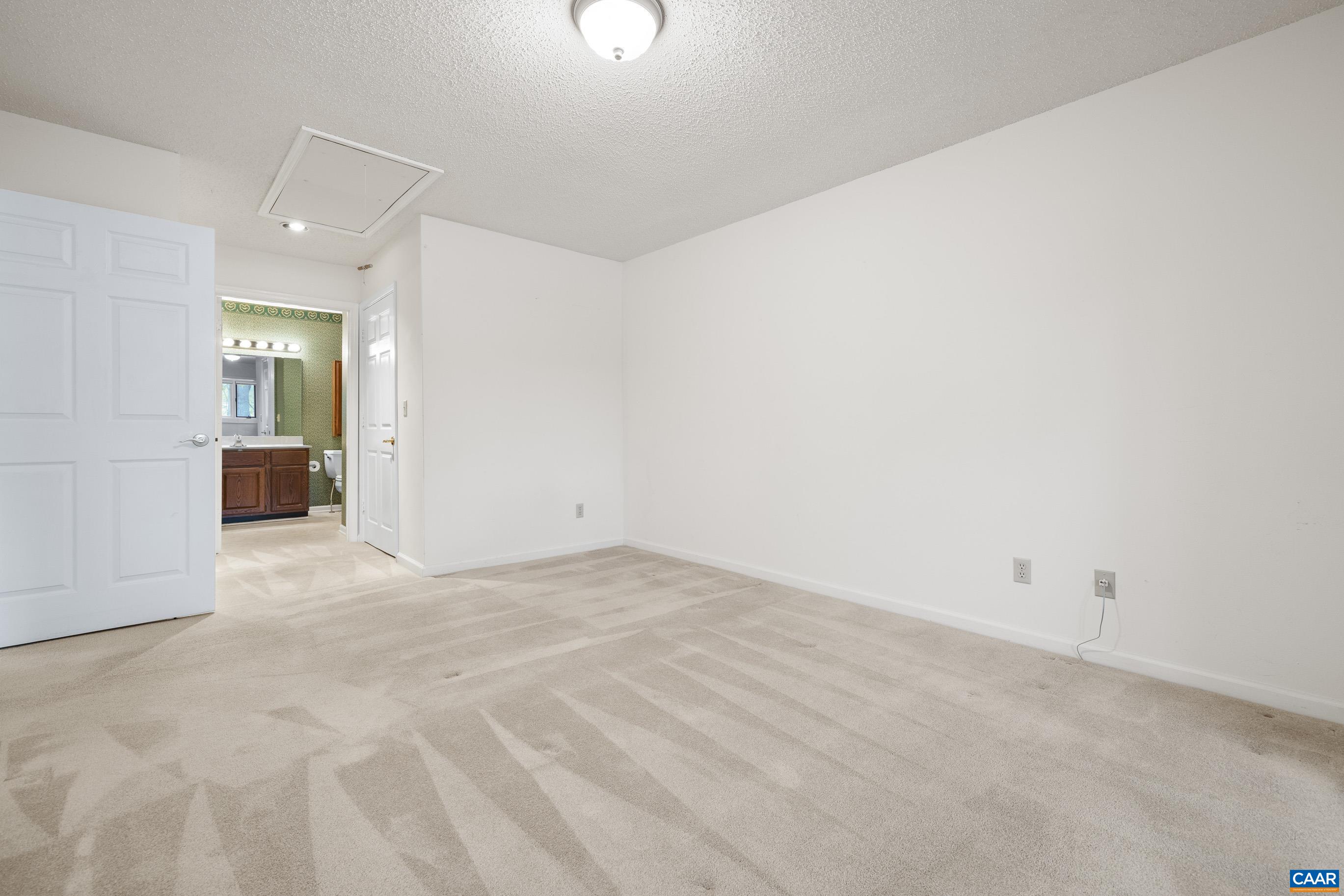 1184 PARTRIDGE LN, CHARLOTTESVILLE, Virginia 22901, 3 Bedrooms Bedrooms, ,3 BathroomsBathrooms,Residential,1184 PARTRIDGE LN,664253 MLS # 664253