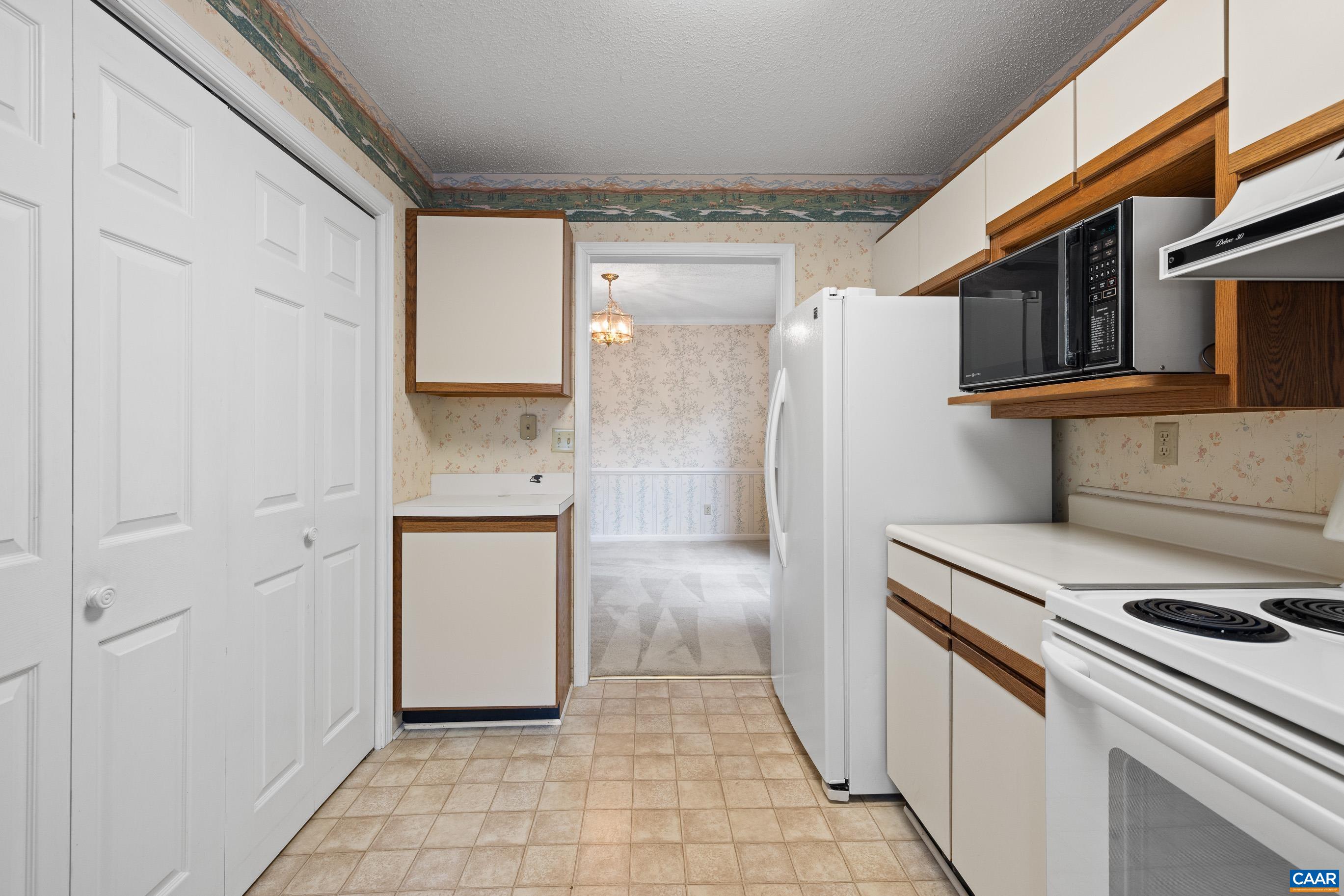 1184 PARTRIDGE LN, CHARLOTTESVILLE, Virginia 22901, 3 Bedrooms Bedrooms, ,3 BathroomsBathrooms,Residential,1184 PARTRIDGE LN,664253 MLS # 664253