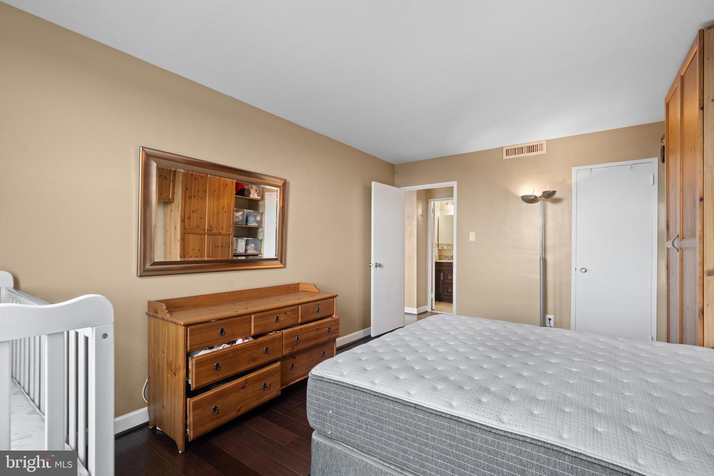 4600 DUKE ST #1300, ALEXANDRIA, Virginia 22304, 1 Bedroom Bedrooms, ,1 BathroomBathrooms,Residential,For sale,4600 DUKE ST #1300,VAAX2043828 MLS # VAAX2043828