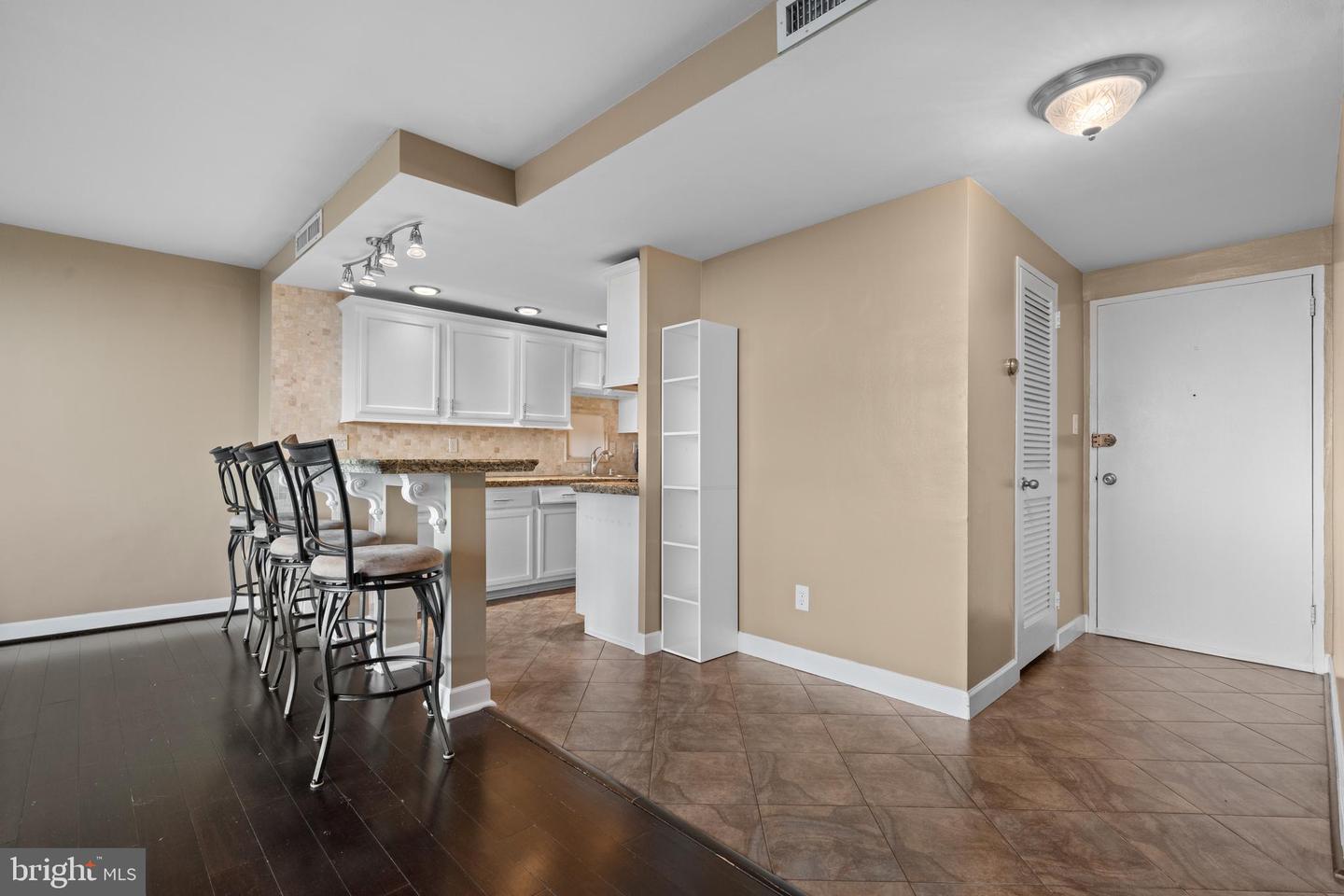 4600 DUKE ST #1300, ALEXANDRIA, Virginia 22304, 1 Bedroom Bedrooms, ,1 BathroomBathrooms,Residential,For sale,4600 DUKE ST #1300,VAAX2043828 MLS # VAAX2043828