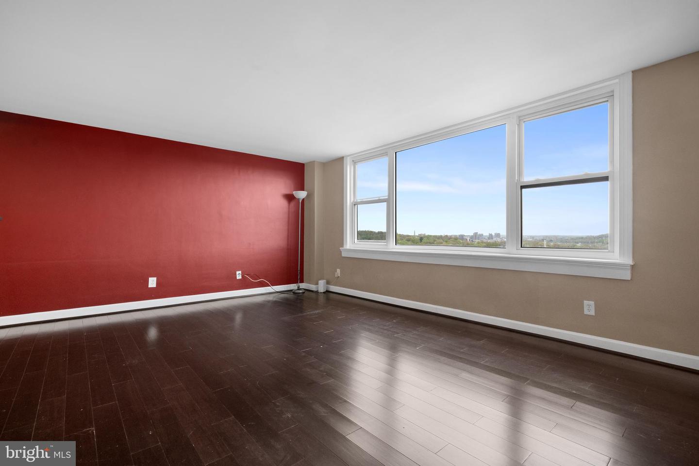 4600 DUKE ST #1300, ALEXANDRIA, Virginia 22304, 1 Bedroom Bedrooms, ,1 BathroomBathrooms,Residential,For sale,4600 DUKE ST #1300,VAAX2043828 MLS # VAAX2043828