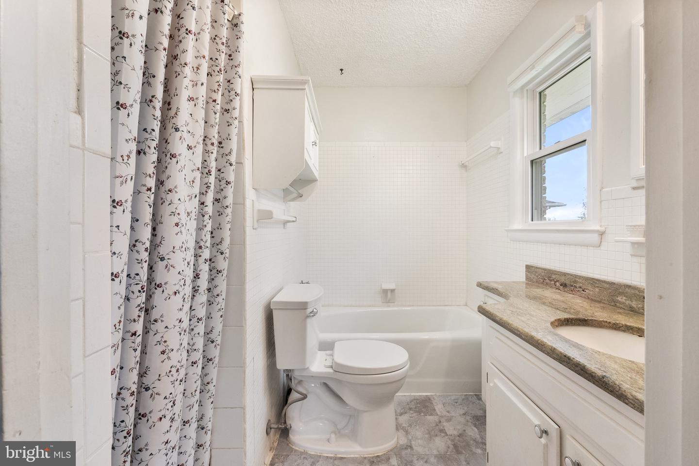 20268 ROLAND CT, LEESBURG, Virginia 20175, 3 Bedrooms Bedrooms, ,4 BathroomsBathrooms,Residential,For sale,20268 ROLAND CT,VALO2093234 MLS # VALO2093234