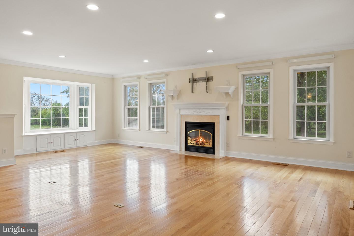 20268 ROLAND CT, LEESBURG, Virginia 20175, 3 Bedrooms Bedrooms, ,4 BathroomsBathrooms,Residential,For sale,20268 ROLAND CT,VALO2093234 MLS # VALO2093234