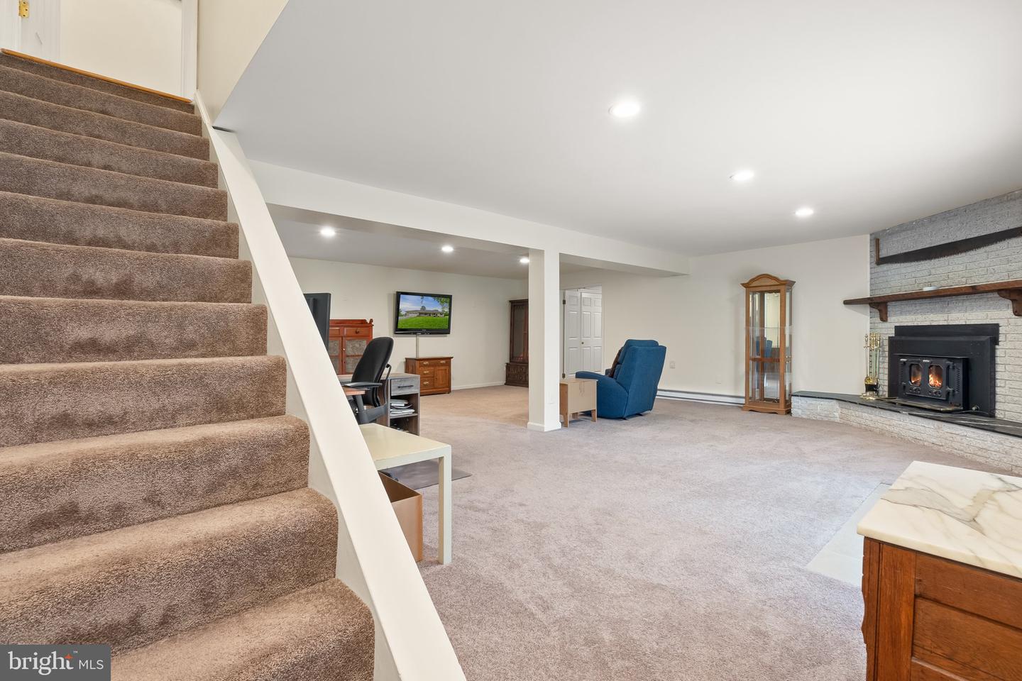 20268 ROLAND CT, LEESBURG, Virginia 20175, 3 Bedrooms Bedrooms, ,4 BathroomsBathrooms,Residential,For sale,20268 ROLAND CT,VALO2093234 MLS # VALO2093234