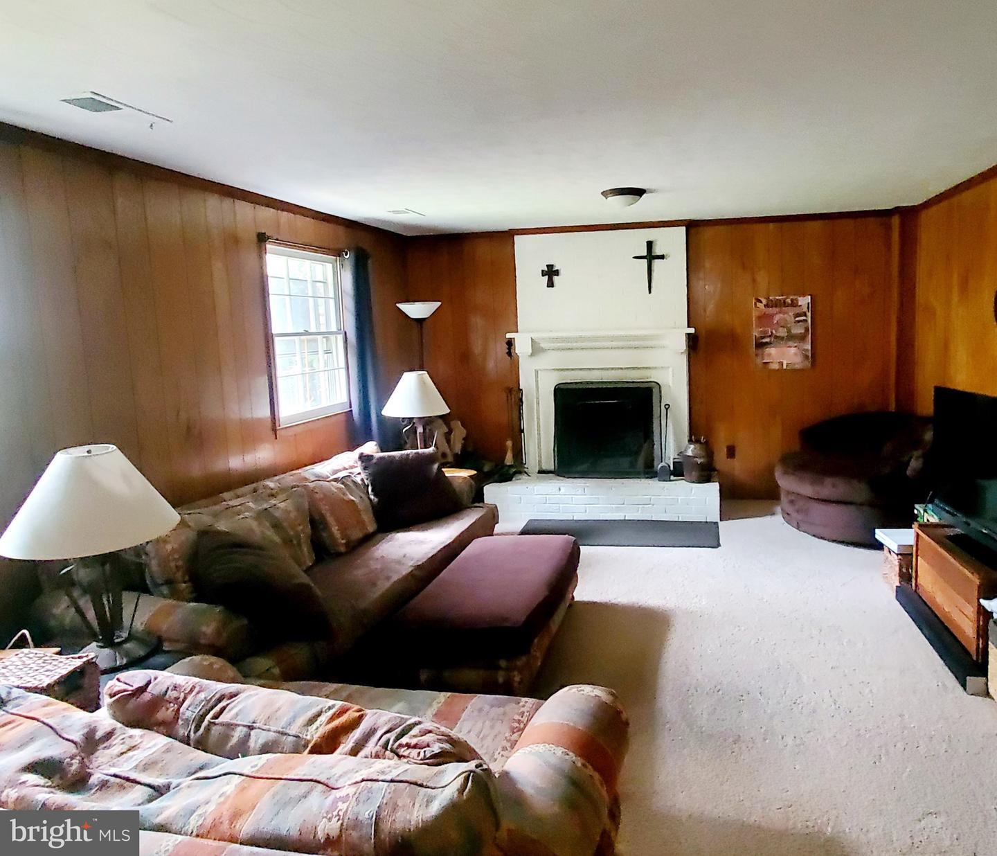 1928 HULL RD, VIENNA, Virginia 22182, 4 Bedrooms Bedrooms, ,2 BathroomsBathrooms,Residential,For sale,1928 HULL RD,VAFX2232822 MLS # VAFX2232822