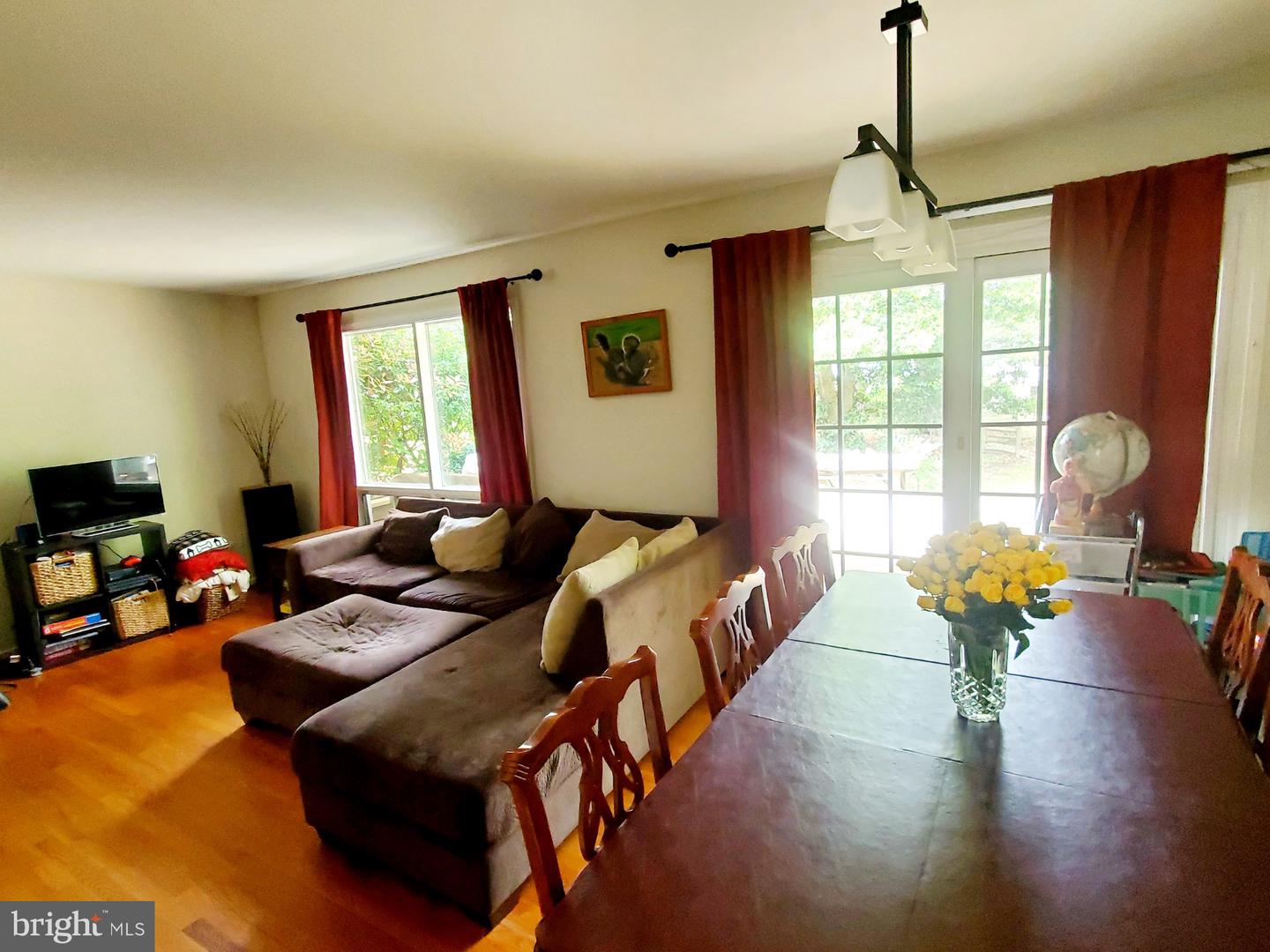 1928 HULL RD, VIENNA, Virginia 22182, 4 Bedrooms Bedrooms, ,2 BathroomsBathrooms,Residential,For sale,1928 HULL RD,VAFX2232822 MLS # VAFX2232822