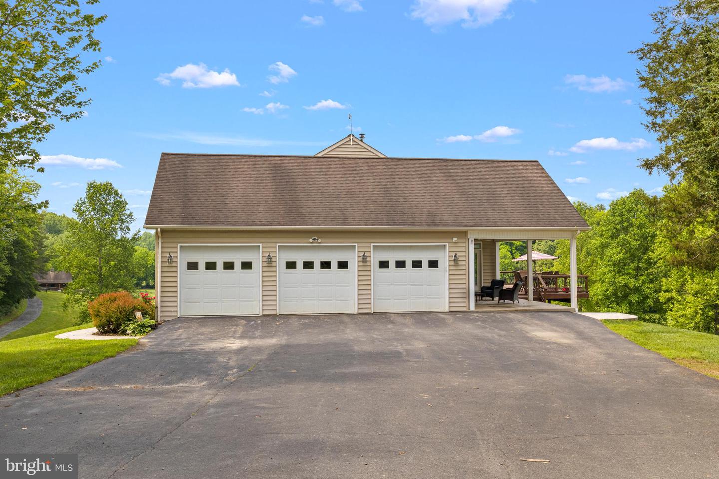 7312 OAK LN, MARSHALL, Virginia 20115, 4 Bedrooms Bedrooms, ,3 BathroomsBathrooms,Farm,For sale,7312 OAK LN,VAFQ2016554 MLS # VAFQ2016554