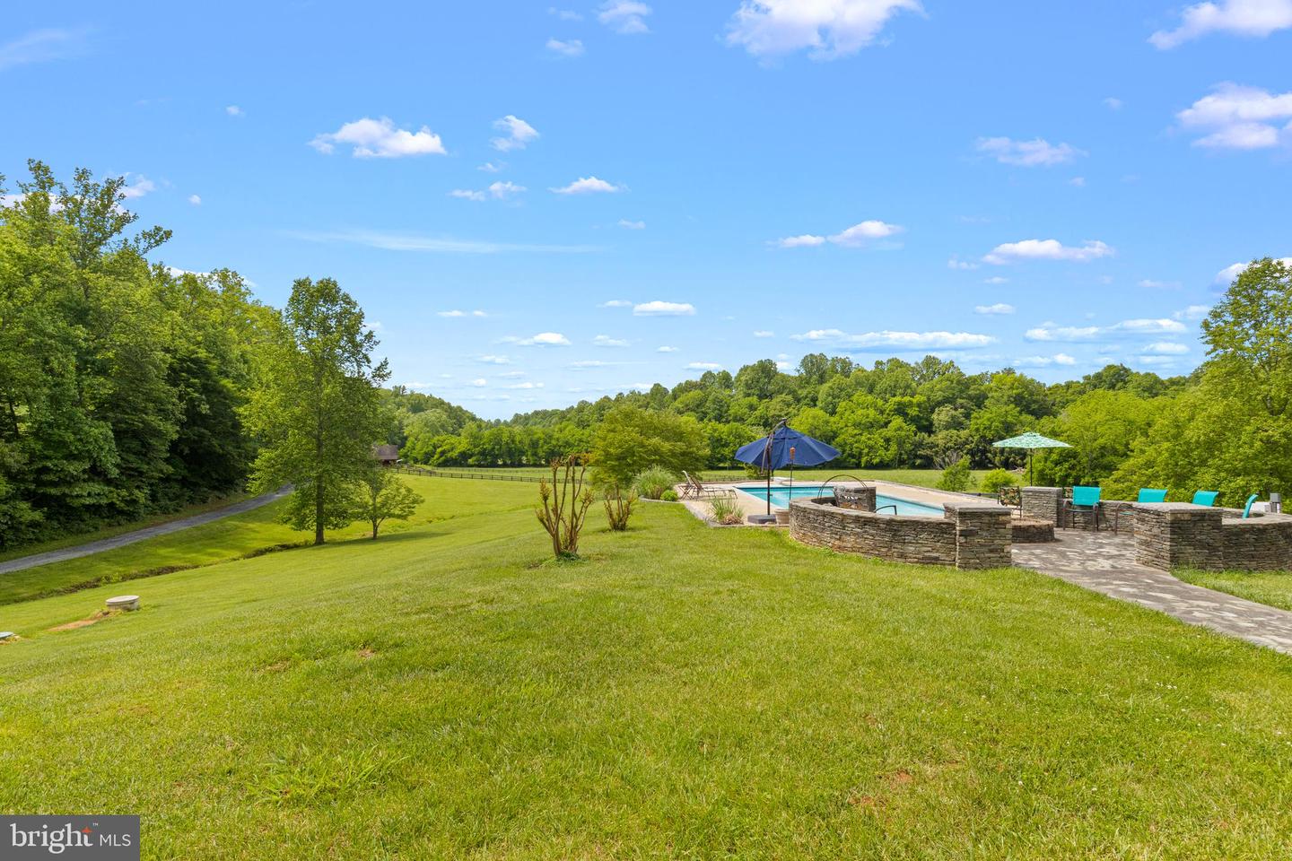 7312 OAK LN, MARSHALL, Virginia 20115, 4 Bedrooms Bedrooms, ,3 BathroomsBathrooms,Farm,For sale,7312 OAK LN,VAFQ2016554 MLS # VAFQ2016554