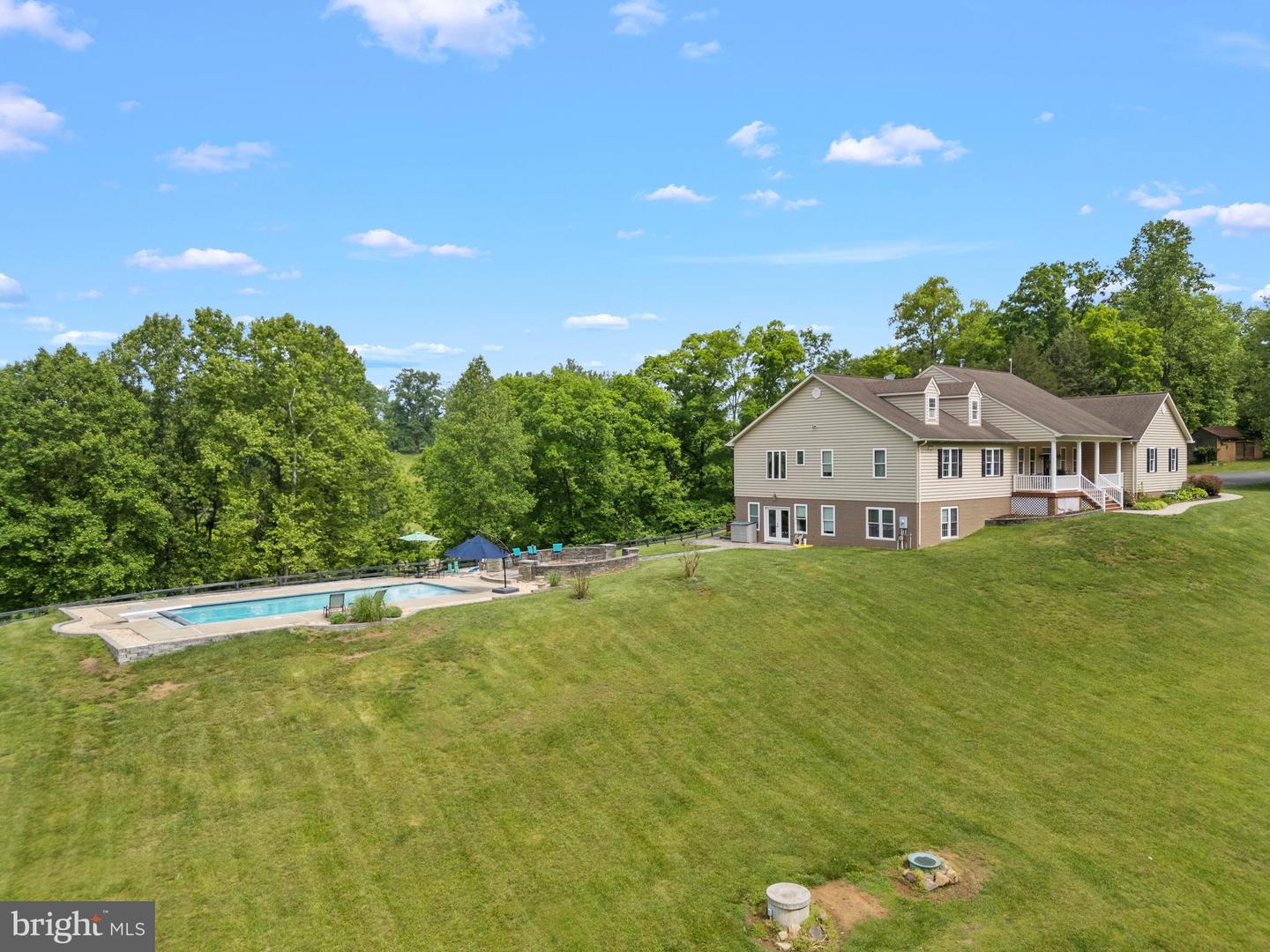 7312 OAK LN, MARSHALL, Virginia 20115, 4 Bedrooms Bedrooms, ,3 BathroomsBathrooms,Farm,For sale,7312 OAK LN,VAFQ2016554 MLS # VAFQ2016554