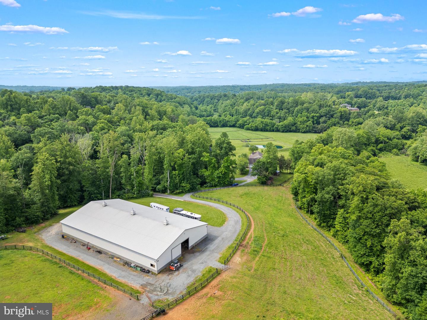 7312 OAK LN, MARSHALL, Virginia 20115, 4 Bedrooms Bedrooms, ,3 BathroomsBathrooms,Farm,For sale,7312 OAK LN,VAFQ2016554 MLS # VAFQ2016554