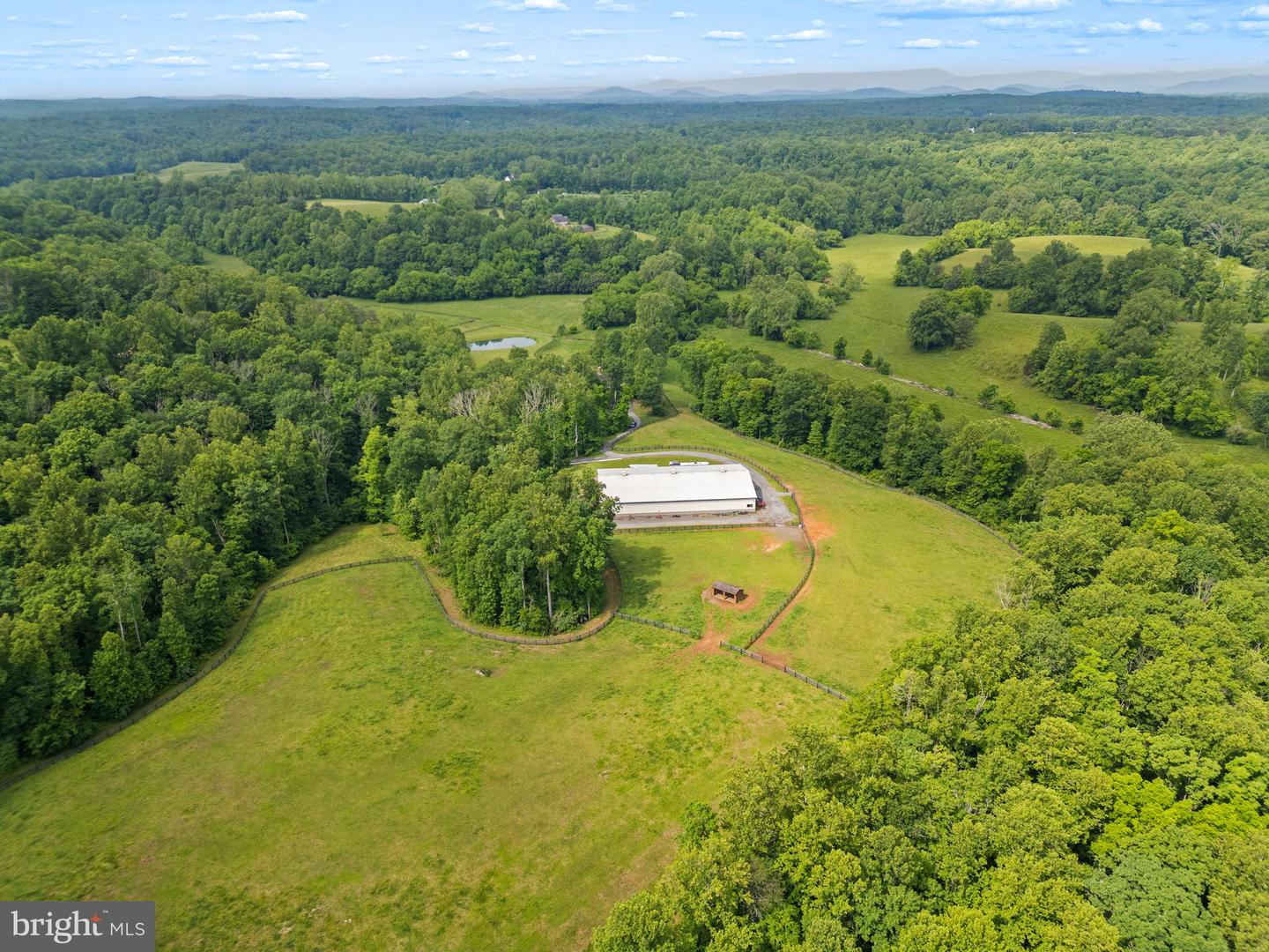 7312 OAK LN, MARSHALL, Virginia 20115, 4 Bedrooms Bedrooms, ,3 BathroomsBathrooms,Farm,For sale,7312 OAK LN,VAFQ2016554 MLS # VAFQ2016554