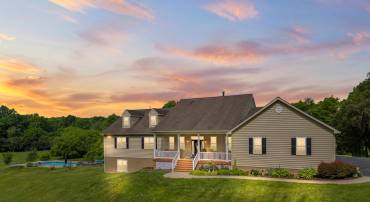 7312 OAK LN, MARSHALL, Virginia 20115, 4 Bedrooms Bedrooms, ,3 BathroomsBathrooms,Farm,For sale,7312 OAK LN,VAFQ2016554 MLS # VAFQ2016554