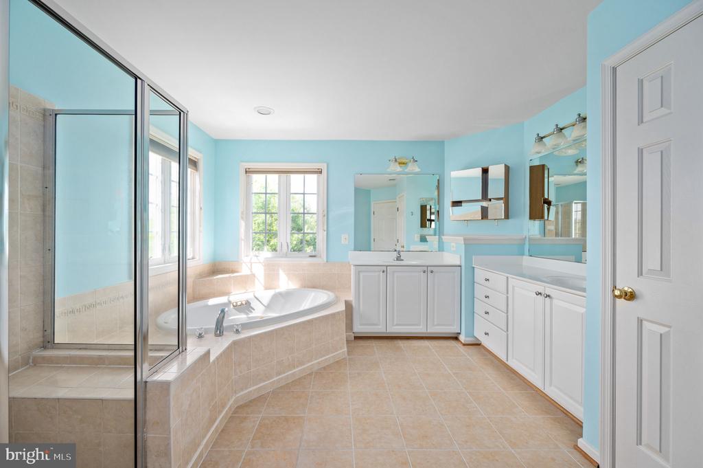 5606 JOSHUA TREE CIR, FREDERICKSBURG, Virginia 22407, 4 Bedrooms Bedrooms, ,2 BathroomsBathrooms,Residential,5606 JOSHUA TREE CIR,VASP2032248 MLS # VASP2032248
