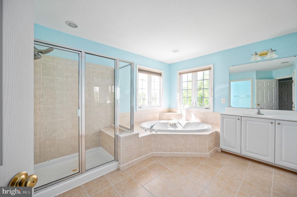 5606 JOSHUA TREE CIR, FREDERICKSBURG, Virginia 22407, 4 Bedrooms Bedrooms, ,2 BathroomsBathrooms,Residential,5606 JOSHUA TREE CIR,VASP2032248 MLS # VASP2032248