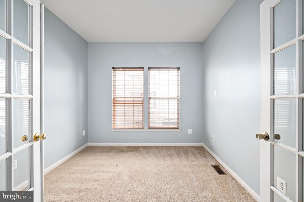 5606 JOSHUA TREE CIR, FREDERICKSBURG, Virginia 22407, 4 Bedrooms Bedrooms, ,2 BathroomsBathrooms,Residential,5606 JOSHUA TREE CIR,VASP2032248 MLS # VASP2032248
