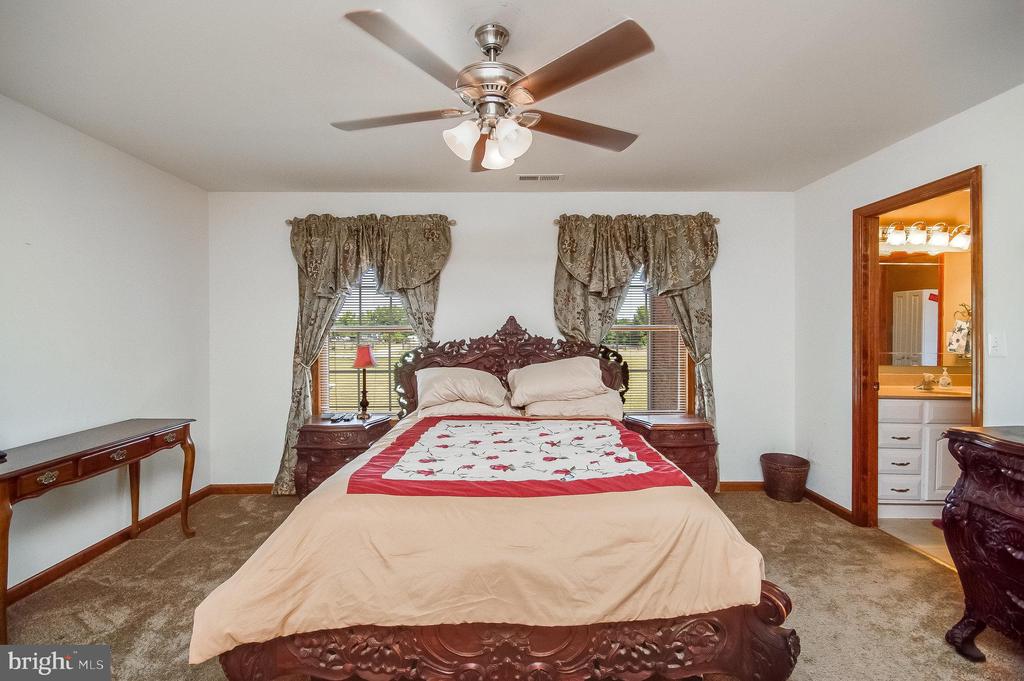 11425 CUSTERS TRCE, SPOTSYLVANIA, Virginia 22553, 4 Bedrooms Bedrooms, ,4 BathroomsBathrooms,Residential,11425 CUSTERS TRCE,VASP2032390 MLS # VASP2032390