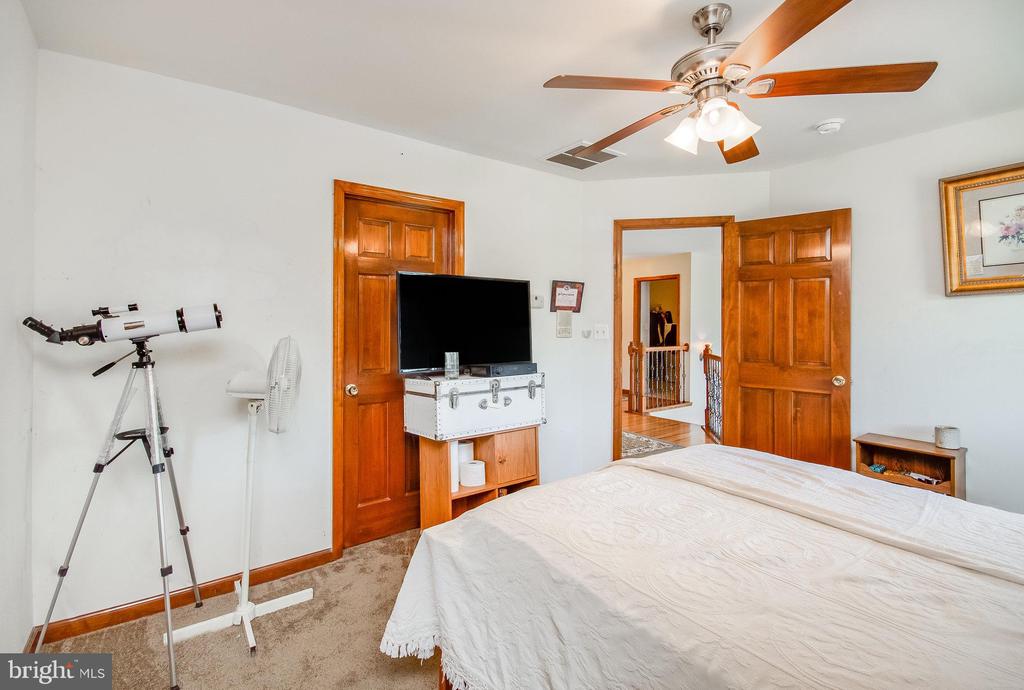 11425 CUSTERS TRCE, SPOTSYLVANIA, Virginia 22553, 4 Bedrooms Bedrooms, ,4 BathroomsBathrooms,Residential,11425 CUSTERS TRCE,VASP2032390 MLS # VASP2032390