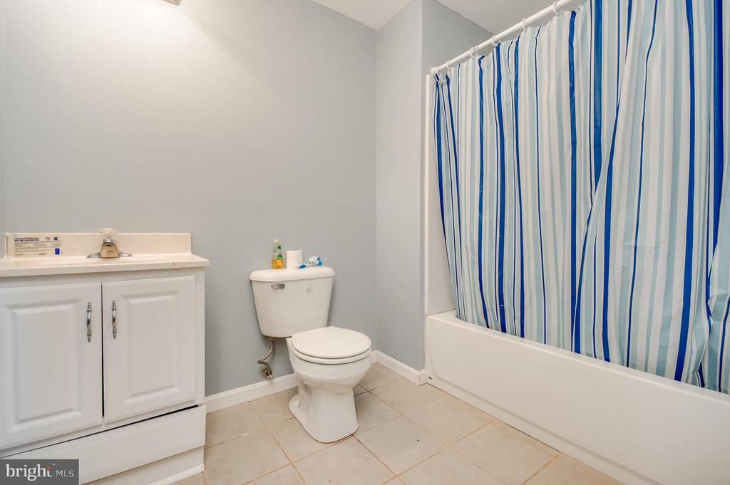 11425 CUSTERS TRCE, SPOTSYLVANIA, Virginia 22553, 4 Bedrooms Bedrooms, ,4 BathroomsBathrooms,Residential,11425 CUSTERS TRCE,VASP2032390 MLS # VASP2032390