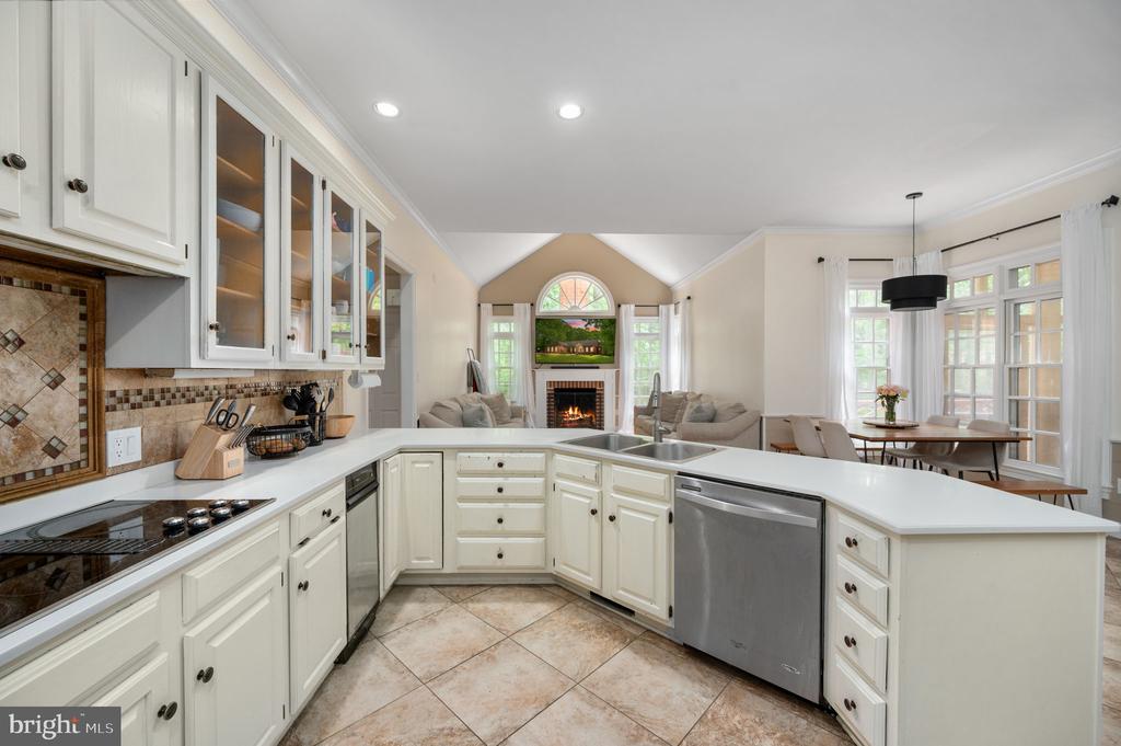 8504 MATTHEW MAURY CT, SPOTSYLVANIA, Virginia 22553, 5 Bedrooms Bedrooms, ,4 BathroomsBathrooms,Residential,8504 MATTHEW MAURY CT,VASP2032738 MLS # VASP2032738