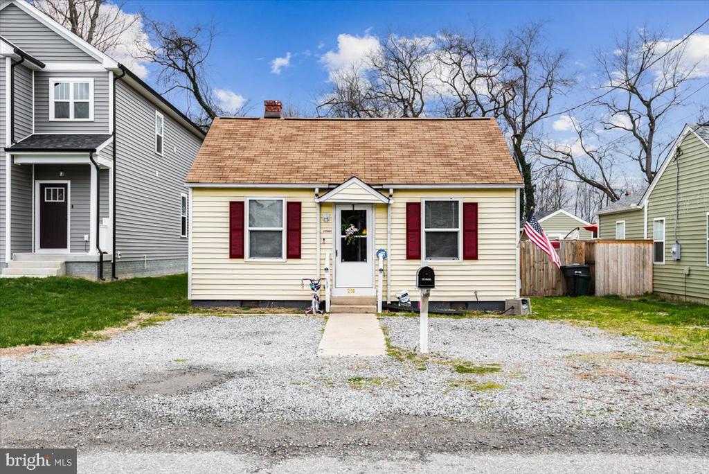 216 BEND FARM RD, FREDERICKSBURG, Virginia 22408, 2 Bedrooms Bedrooms, ,2 BathroomsBathrooms,Residential,216 BEND FARM RD,VASP2032822 MLS # VASP2032822