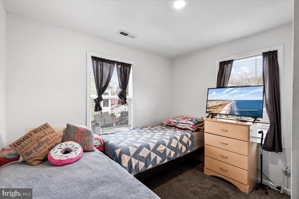 216 BEND FARM RD, FREDERICKSBURG, Virginia 22408, 2 Bedrooms Bedrooms, ,2 BathroomsBathrooms,Residential,216 BEND FARM RD,VASP2032822 MLS # VASP2032822