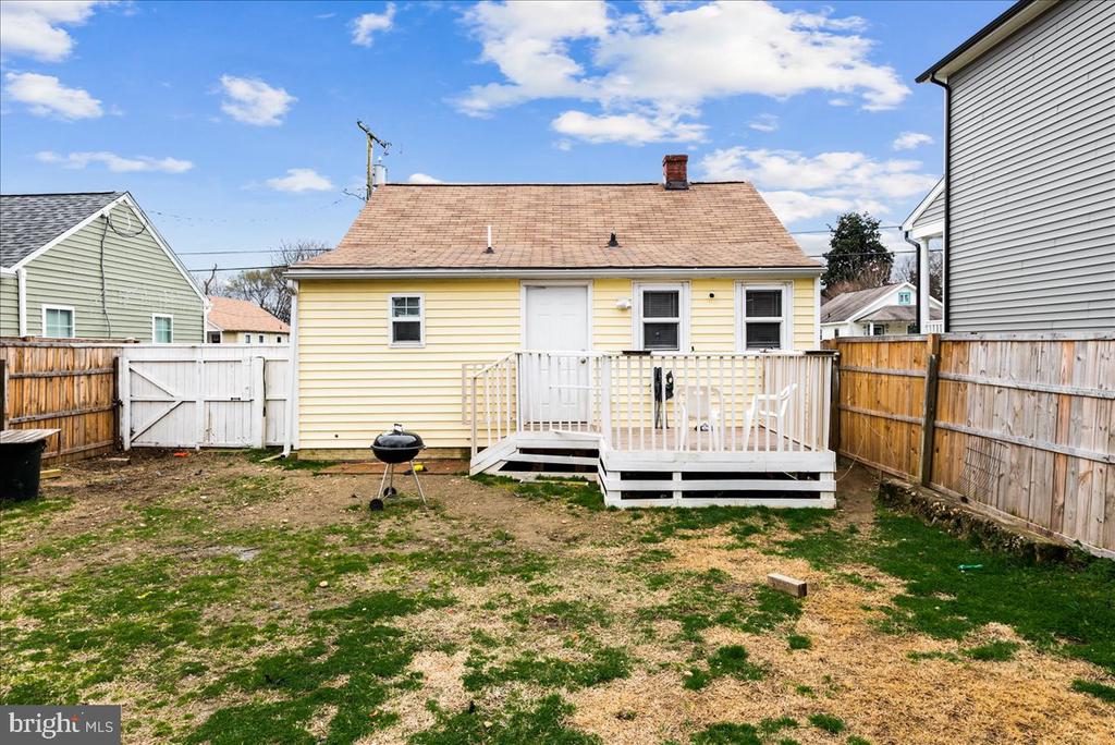 216 BEND FARM RD, FREDERICKSBURG, Virginia 22408, 2 Bedrooms Bedrooms, ,2 BathroomsBathrooms,Residential,216 BEND FARM RD,VASP2032822 MLS # VASP2032822