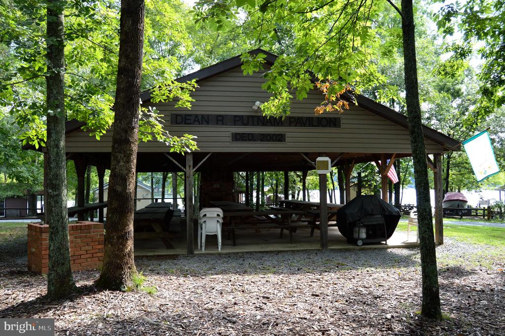 524 DOUGLAS RD, MINERAL, Virginia 23117, 3 Bedrooms Bedrooms, ,2 BathroomsBathrooms,Residential,524 DOUGLAS RD,VALA2007718 MLS # VALA2007718