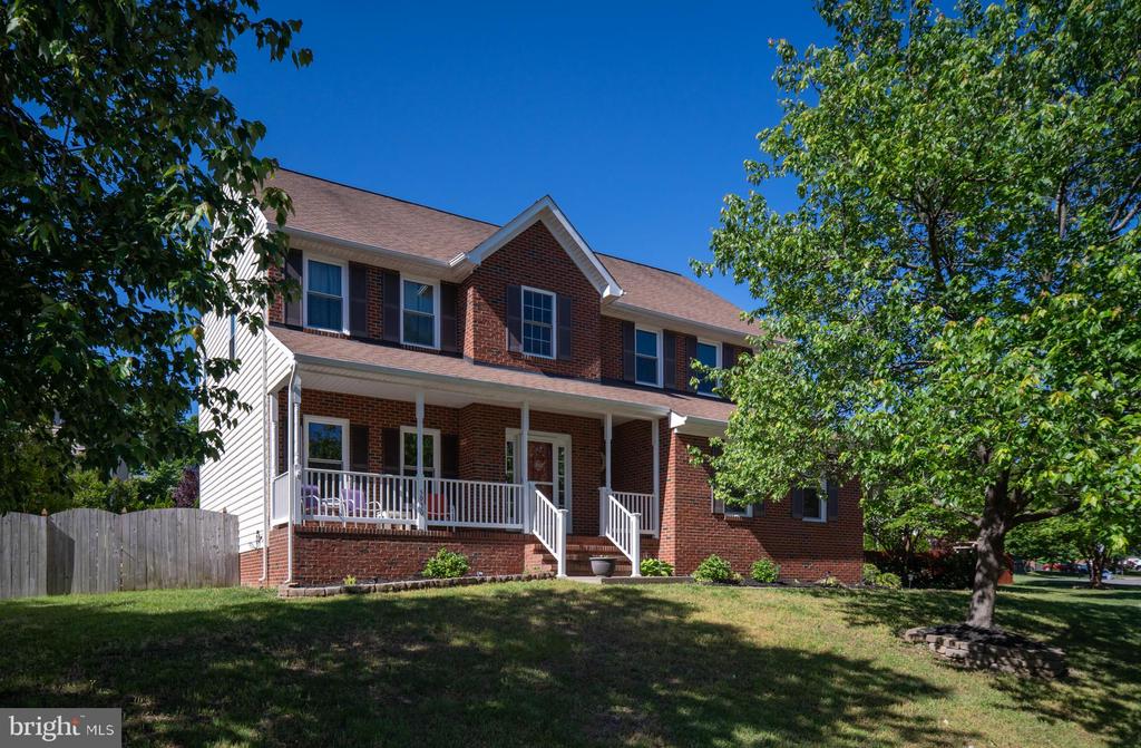 5930 W COPPER MOUNTAIN DR, SPOTSYLVANIA, Virginia 22553, 4 Bedrooms Bedrooms, ,2 BathroomsBathrooms,Residential,5930 W COPPER MOUNTAIN DR,VASP2032832 MLS # VASP2032832