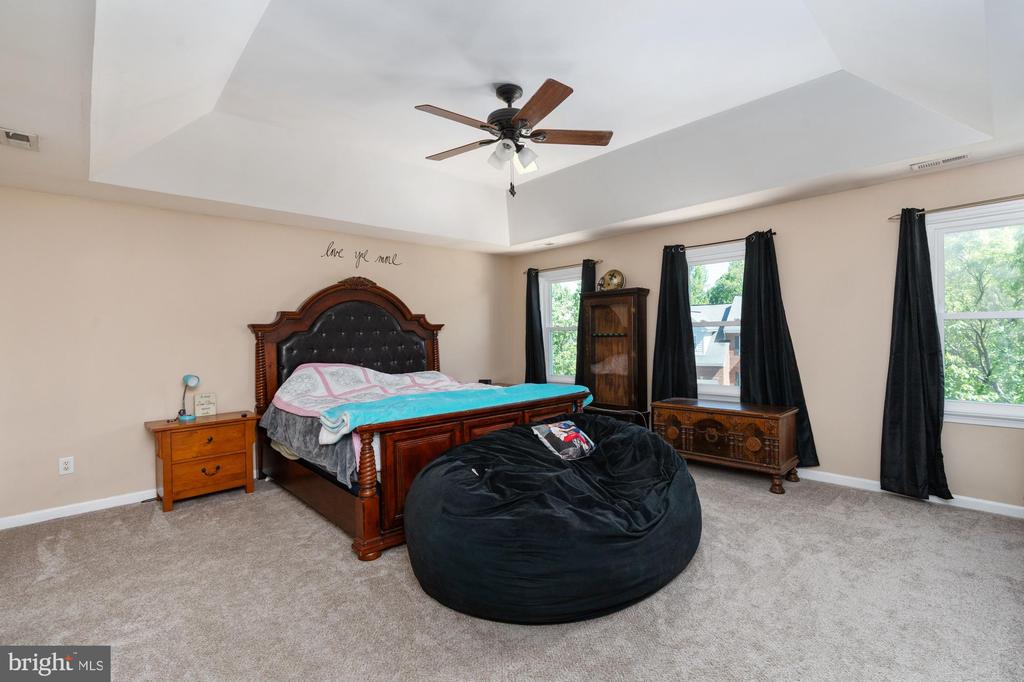5930 W COPPER MOUNTAIN DR, SPOTSYLVANIA, Virginia 22553, 4 Bedrooms Bedrooms, ,2 BathroomsBathrooms,Residential,5930 W COPPER MOUNTAIN DR,VASP2032832 MLS # VASP2032832