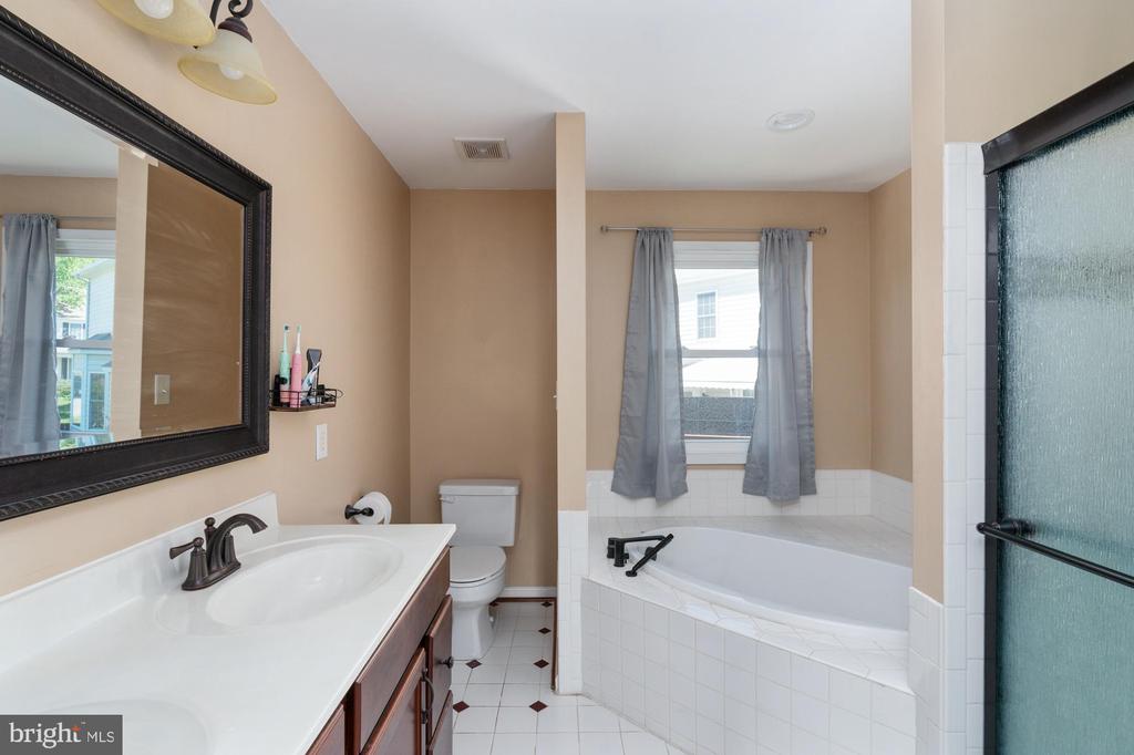 5930 W COPPER MOUNTAIN DR, SPOTSYLVANIA, Virginia 22553, 4 Bedrooms Bedrooms, ,2 BathroomsBathrooms,Residential,5930 W COPPER MOUNTAIN DR,VASP2032832 MLS # VASP2032832