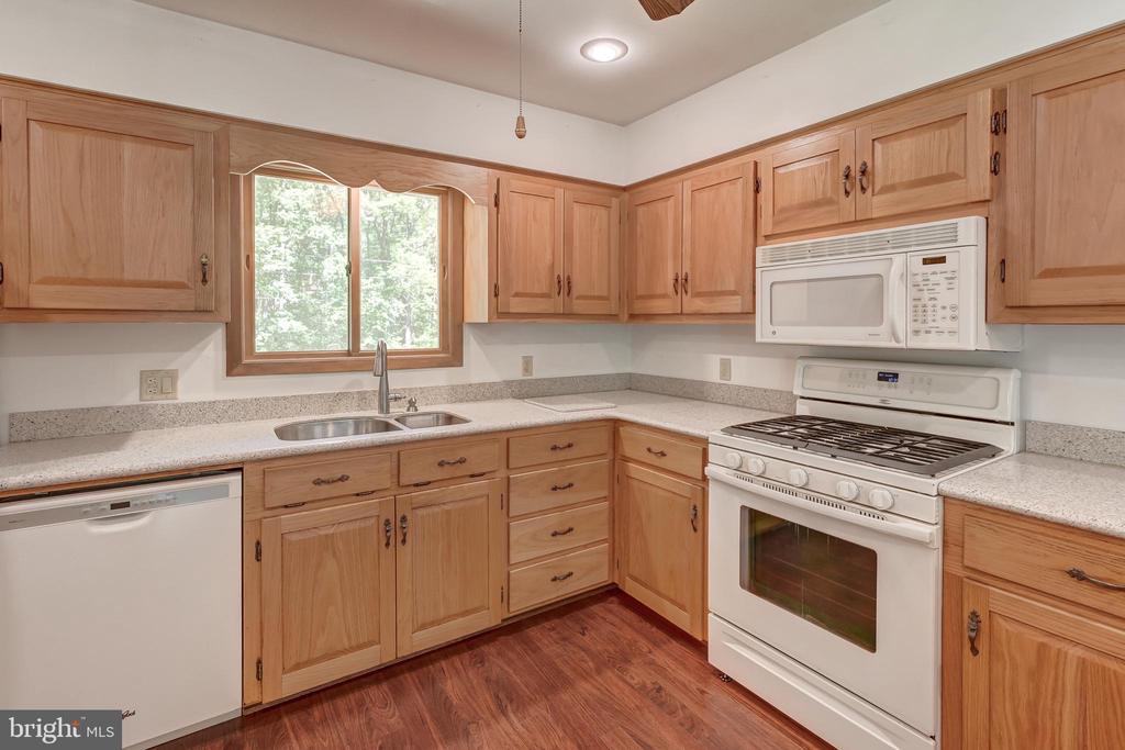 120 LAKEWOOD CIRCLE, MINERAL, Virginia 23117, 3 Bedrooms Bedrooms, ,2 BathroomsBathrooms,Residential,120 LAKEWOOD CIRCLE,VALA2007784 MLS # VALA2007784