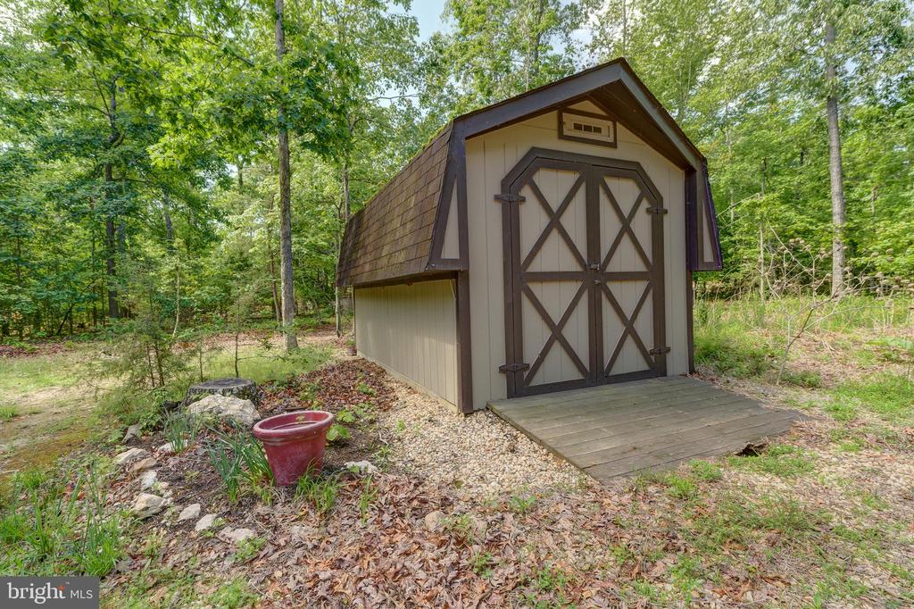 120 LAKEWOOD CIRCLE, MINERAL, Virginia 23117, 3 Bedrooms Bedrooms, ,2 BathroomsBathrooms,Residential,120 LAKEWOOD CIRCLE,VALA2007784 MLS # VALA2007784