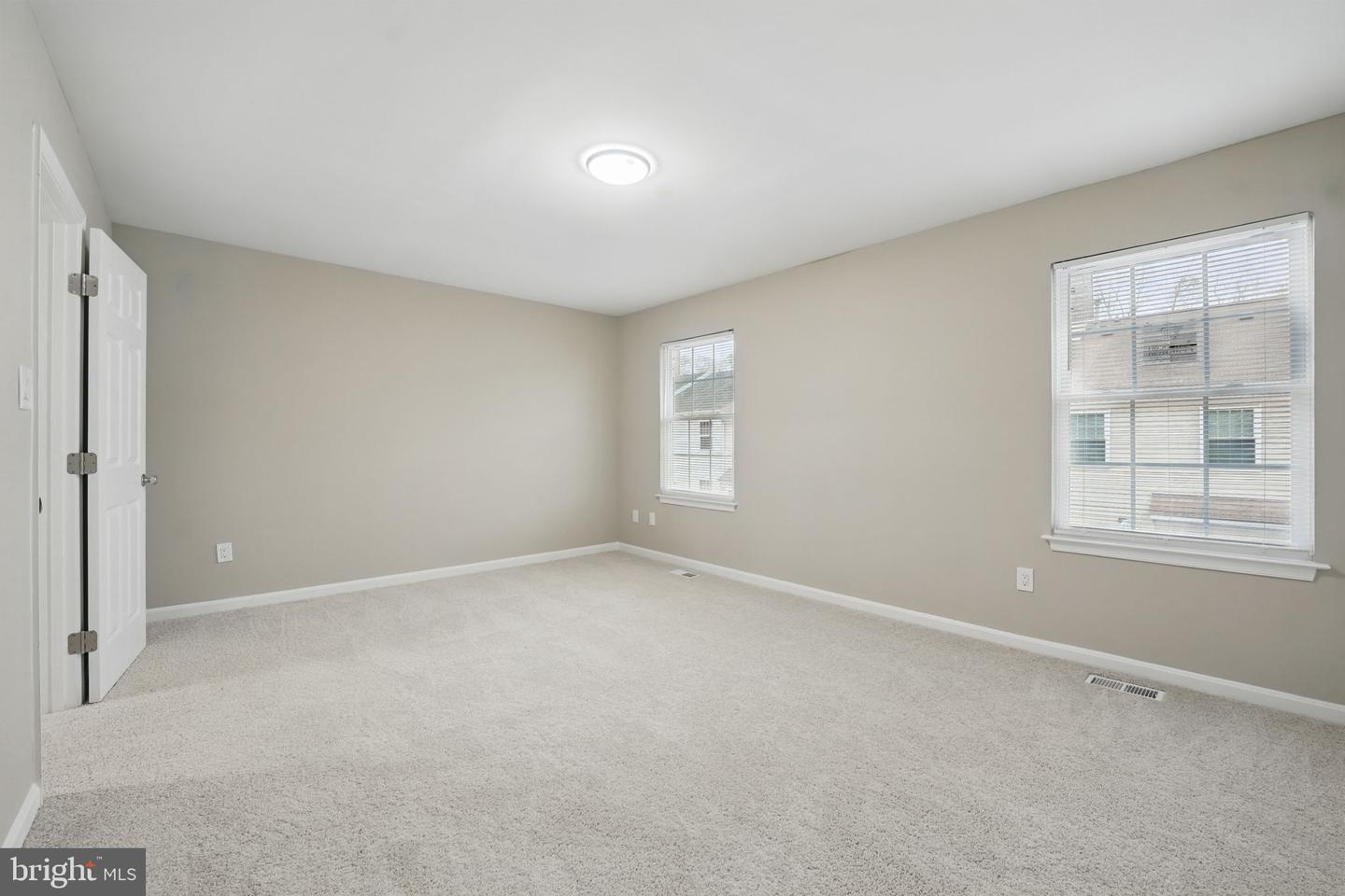 17891 LOUNSBERY DR, DUMFRIES, Virginia 22026, 3 Bedrooms Bedrooms, ,2 BathroomsBathrooms,Residential,For sale,17891 LOUNSBERY DR,VAPW2091960 MLS # VAPW2091960