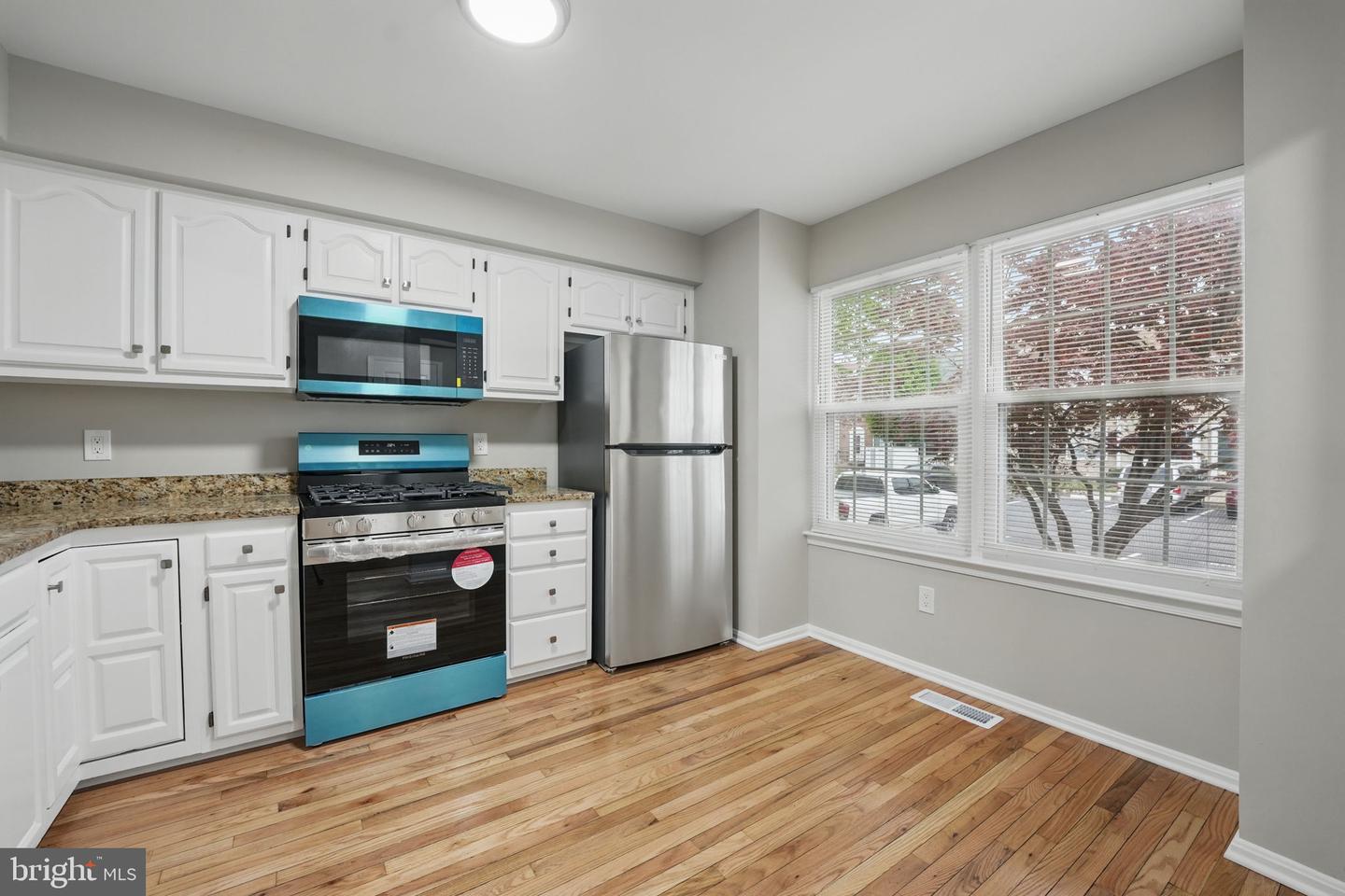 17891 LOUNSBERY DR, DUMFRIES, Virginia 22026, 3 Bedrooms Bedrooms, ,2 BathroomsBathrooms,Residential,For sale,17891 LOUNSBERY DR,VAPW2091960 MLS # VAPW2091960