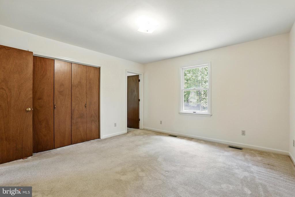 687 FITZPATRICK CT, FREDERICKSBURG, Virginia 22407, 3 Bedrooms Bedrooms, ,2 BathroomsBathrooms,Residential,687 FITZPATRICK CT,VASP2032694 MLS # VASP2032694