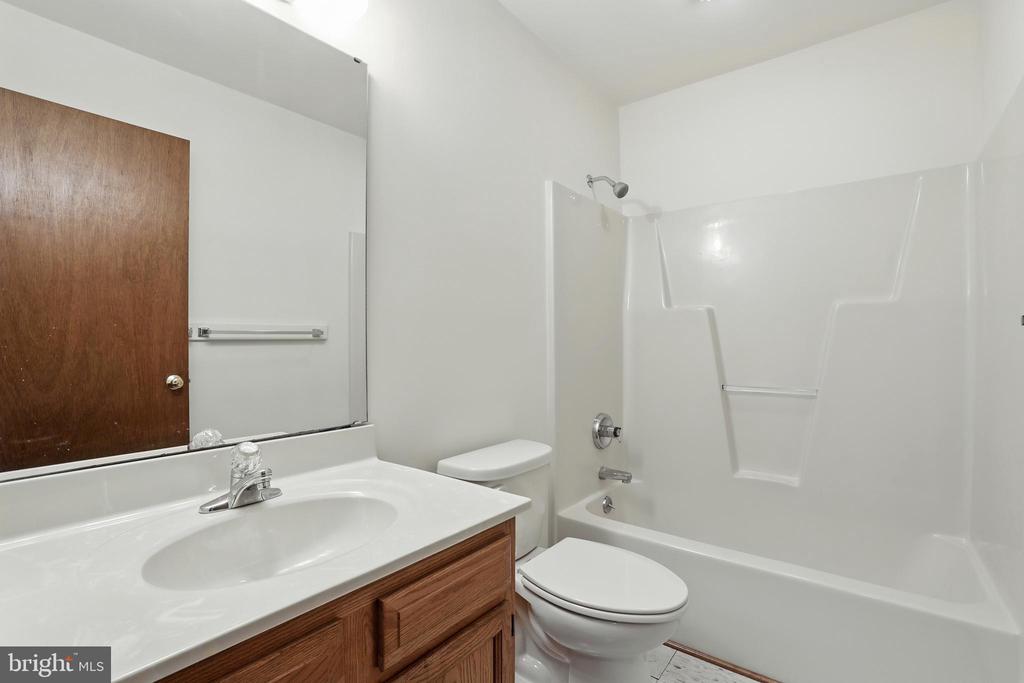 687 FITZPATRICK CT, FREDERICKSBURG, Virginia 22407, 3 Bedrooms Bedrooms, ,2 BathroomsBathrooms,Residential,687 FITZPATRICK CT,VASP2032694 MLS # VASP2032694