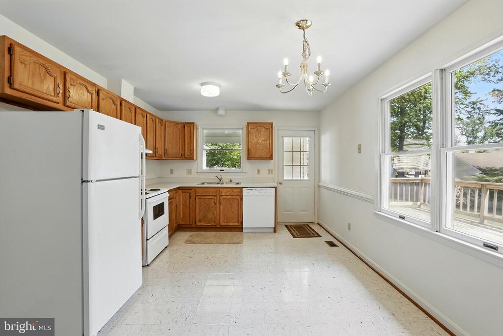 687 FITZPATRICK CT, FREDERICKSBURG, Virginia 22407, 3 Bedrooms Bedrooms, ,2 BathroomsBathrooms,Residential,687 FITZPATRICK CT,VASP2032694 MLS # VASP2032694