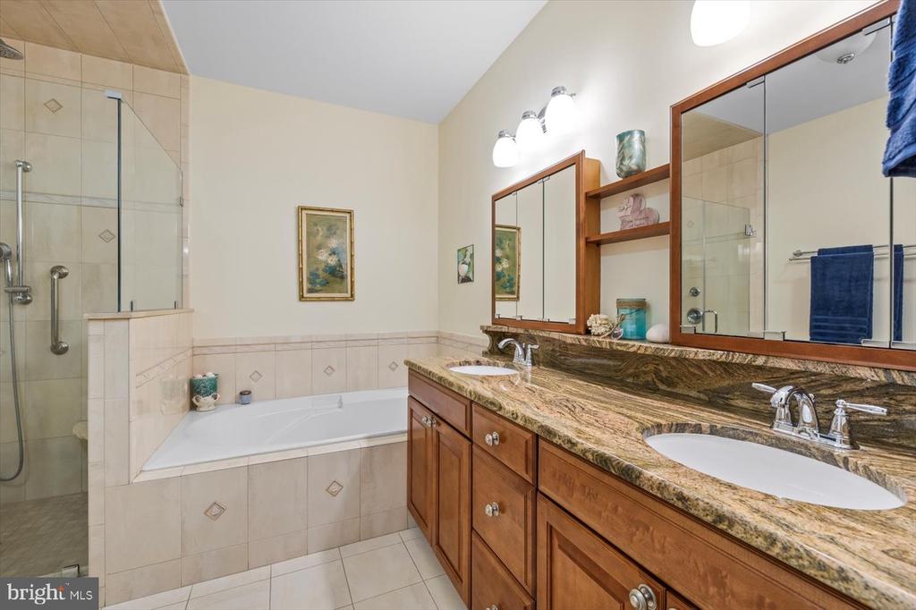 7005 SUMMIT LN, FREDERICKSBURG, Virginia 22407, 2 Bedrooms Bedrooms, ,2 BathroomsBathrooms,Residential,7005 SUMMIT LN,VASP2032940 MLS # VASP2032940