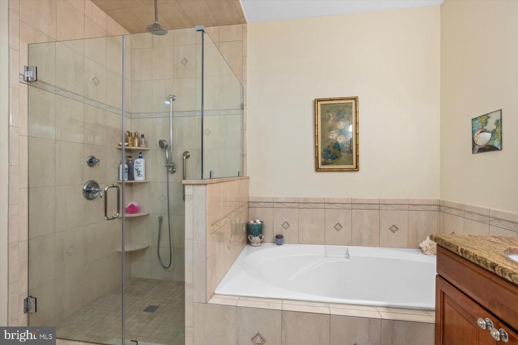 7005 SUMMIT LN, FREDERICKSBURG, Virginia 22407, 2 Bedrooms Bedrooms, ,2 BathroomsBathrooms,Residential,7005 SUMMIT LN,VASP2032940 MLS # VASP2032940