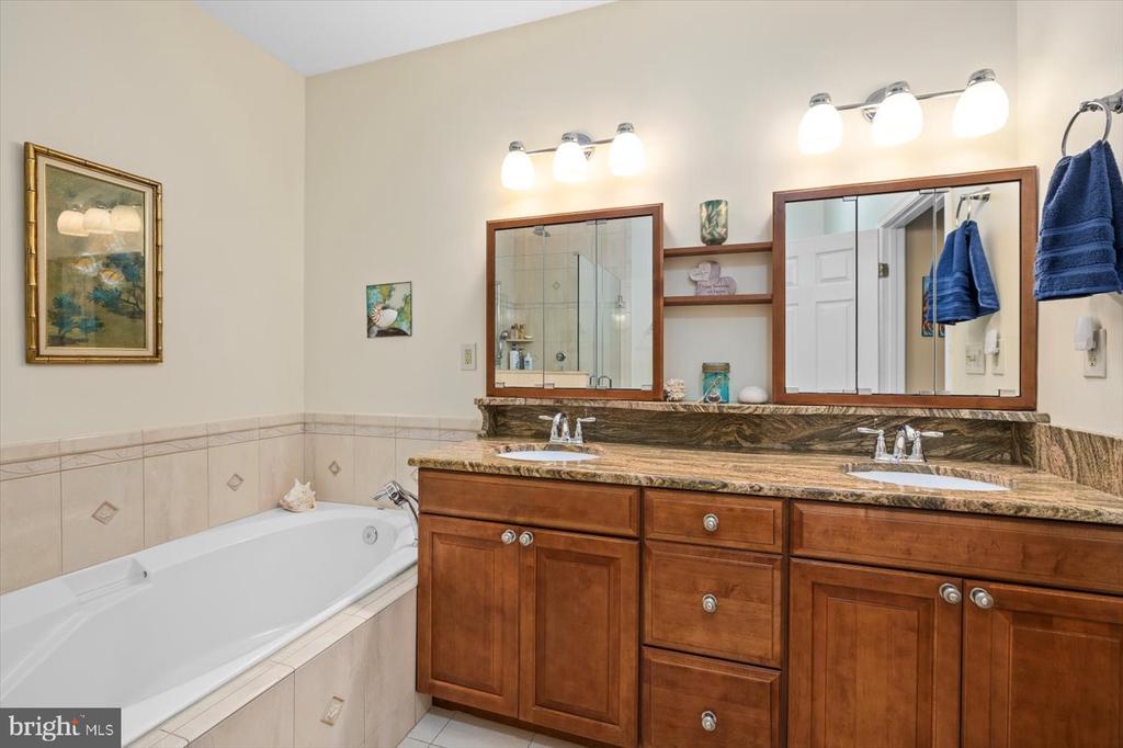 7005 SUMMIT LN, FREDERICKSBURG, Virginia 22407, 2 Bedrooms Bedrooms, ,2 BathroomsBathrooms,Residential,7005 SUMMIT LN,VASP2032940 MLS # VASP2032940