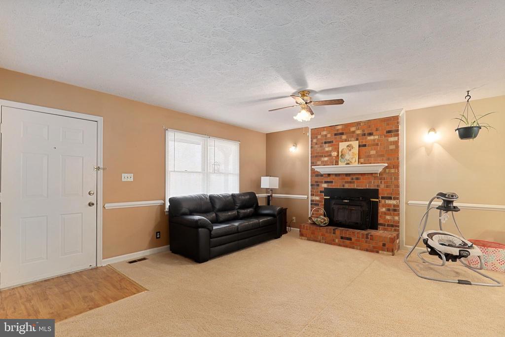3702 LAKEVIEW PKWY, LOCUST GROVE, Virginia 22508, 3 Bedrooms Bedrooms, ,2 BathroomsBathrooms,Residential,3702 LAKEVIEW PKWY,VAOR2009630 MLS # VAOR2009630