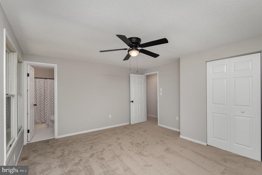 125 CUMBERLAND CIR, LOCUST GROVE, Virginia 22508, 3 Bedrooms Bedrooms, ,2 BathroomsBathrooms,Residential,125 CUMBERLAND CIR,VAOR2009634 MLS # VAOR2009634