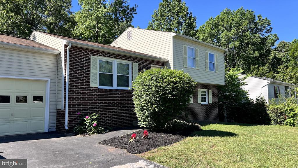 112 SAGUN DR, FREDERICKSBURG, Virginia 22407, 4 Bedrooms Bedrooms, ,1 BathroomBathrooms,Residential,MILL GARDEN,112 SAGUN DR,VASP2032902 MLS # VASP2032902