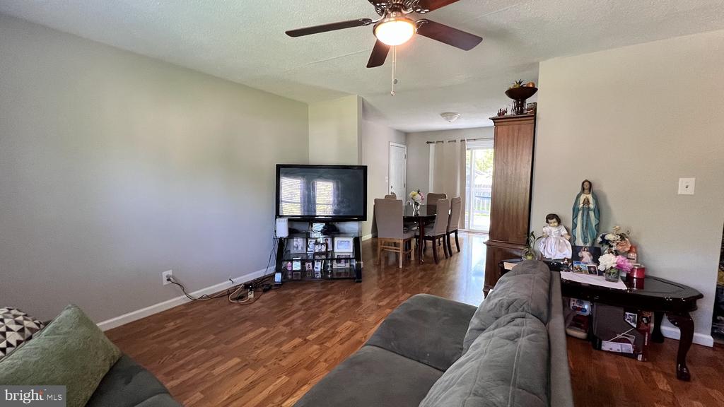 112 SAGUN DR, FREDERICKSBURG, Virginia 22407, 4 Bedrooms Bedrooms, ,1 BathroomBathrooms,Residential,MILL GARDEN,112 SAGUN DR,VASP2032902 MLS # VASP2032902