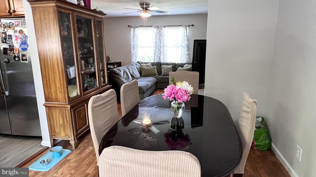112 SAGUN DR, FREDERICKSBURG, Virginia 22407, 4 Bedrooms Bedrooms, ,1 BathroomBathrooms,Residential,MILL GARDEN,112 SAGUN DR,VASP2032902 MLS # VASP2032902